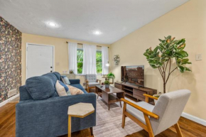Charming 2BR in Buckhead with Backyard